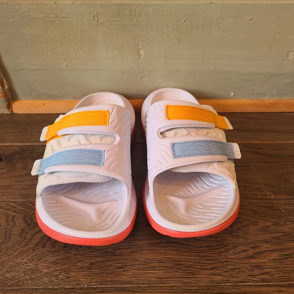 Woman's Hoka Ora Lux Sandal 8